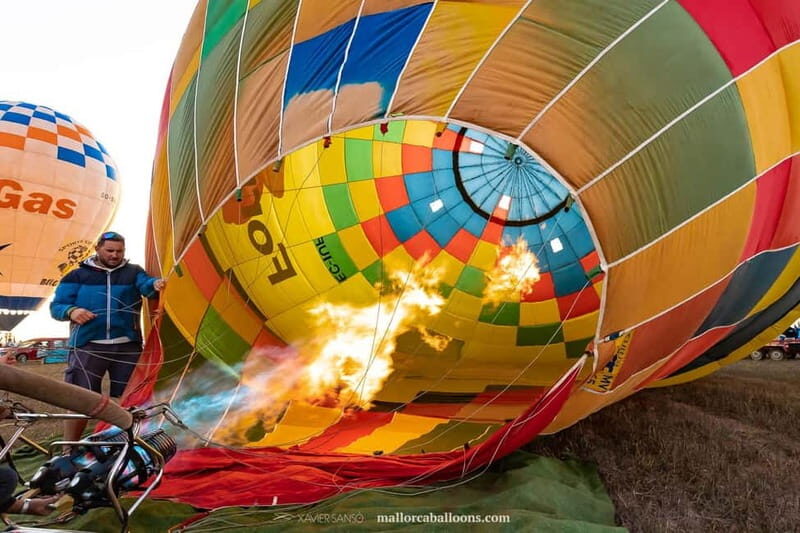 Mallorca: Sunset Balloon ride (with private options) - Key Points