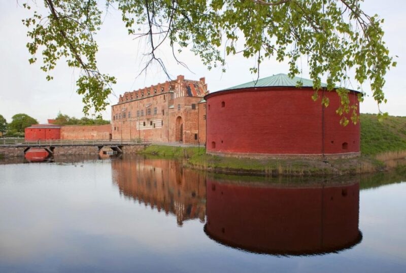 Malmö Guided City Tour by Bike - Detailed Itinerary