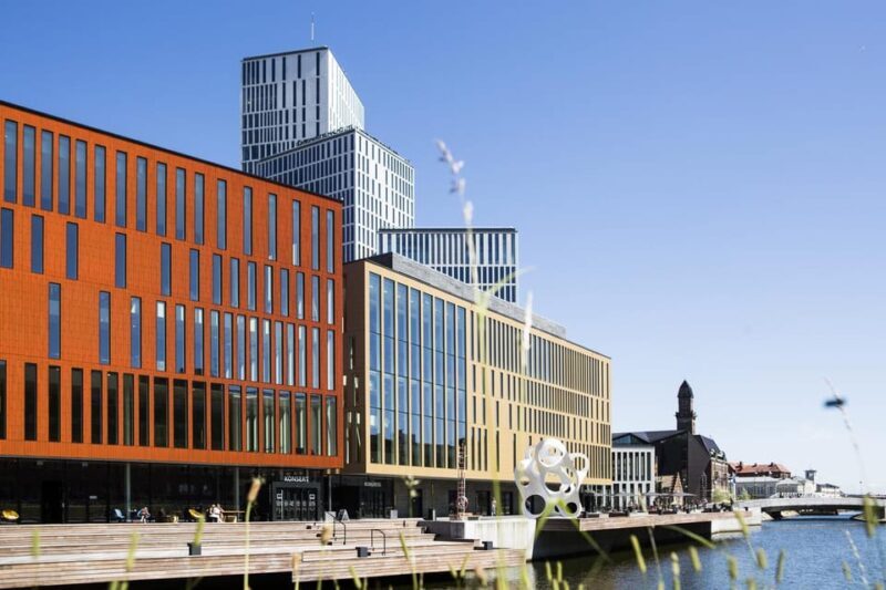 Malmö: Sightseeing and Landmarks tour by bike - Frequently Asked Questions