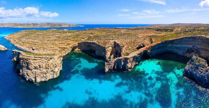 Malta: Comino+ Santa Maria Bay, Blue Lagoon + Seacaves tour - Key Points