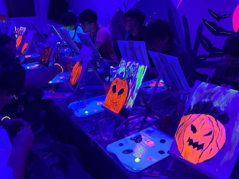 Malta: Glow-in-the-Dark Drink & Paint Experience - An In-Depth Look at the Malta Glow-in-the-Dark Drink & Paint Experience