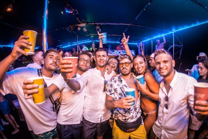 Malta: Lazy Pirate Boat Party With Drinks & Food - Atmosphere and Entertainment