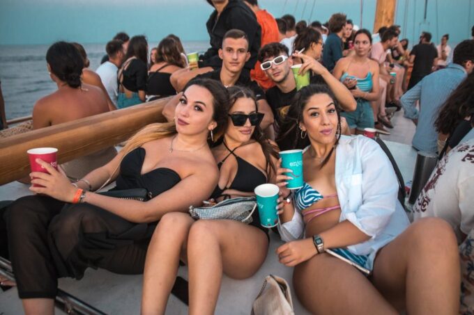 Malta: Lazy Pirate Boat Party With Drinks & Food - Booking Your Spot