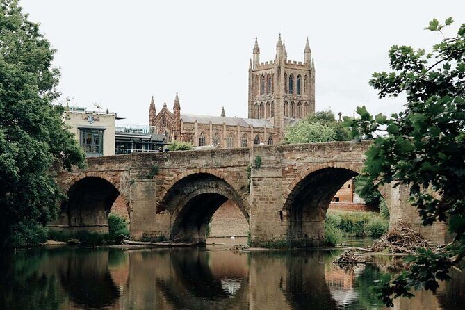 Malvern Hills, Vale, Black and White Herefordshire Online Guide - Practical Aspects and Value