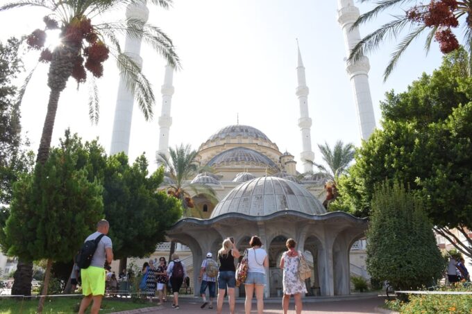 Manavgat: Guided Aqueduct, Waterfall & Green Lake Tour - Tips for Tour Participants