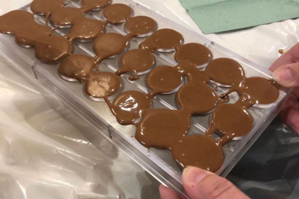Manchester: Chocolate Praline (Bonbon) Making Class - Unique Features and Benefits