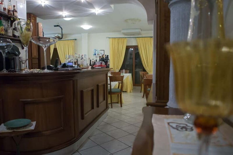 Mani in pasta at Convito: gnocchi and grispelle in the heart of Calabria - Key Points