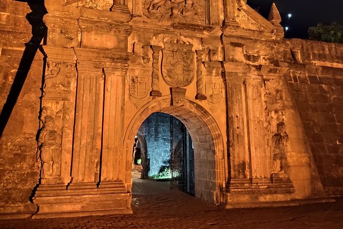 Manila by Night: Discovering City Highlights With Intramuros - Exploring Historical Landmarks
