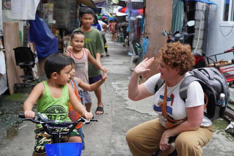 Manila: Hidden Gems Guided Tour - Exploring Historic Apartments and Backstreets