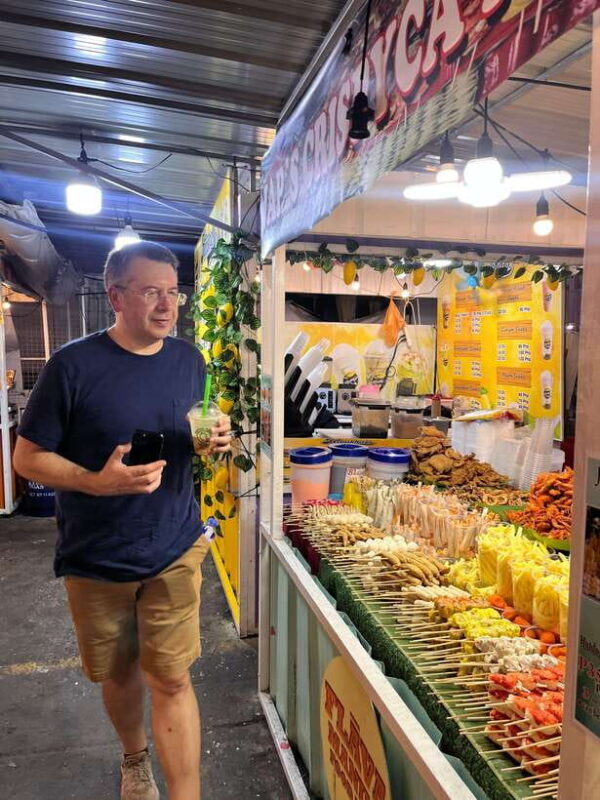Manila Night Market with Local Guide - Key Points