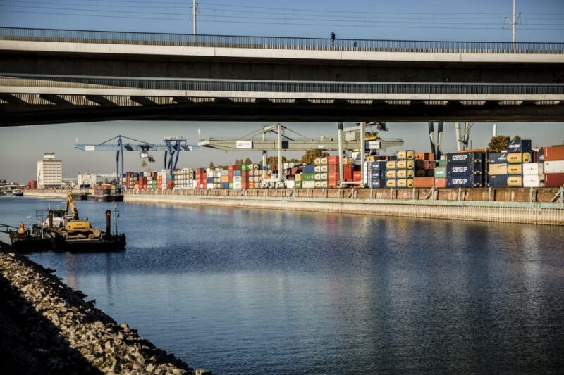 Mannheim, guided walking tour: Industrial culture at the commercial port - Introduction to Mannheim’s port and industrial heritage