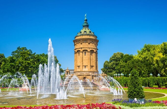 Mannheim: Insta-Perfect Walk With a Local - Recommended Attire and Supplies