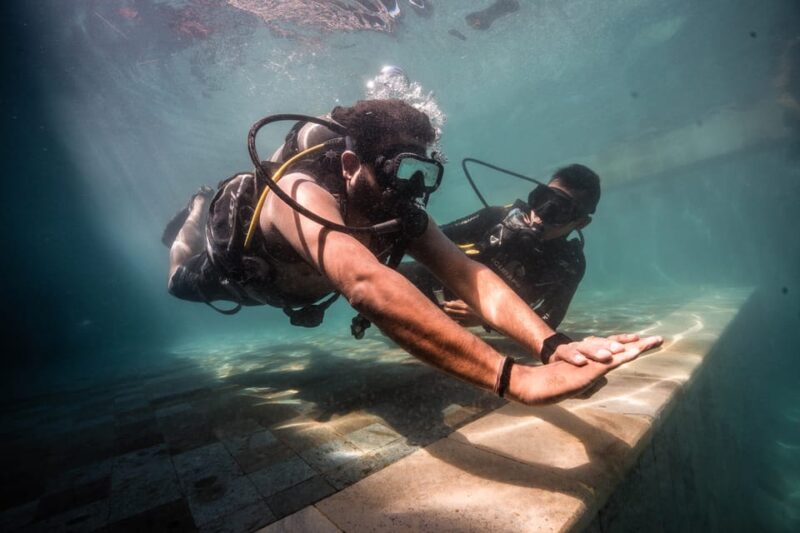 Manta Dive Gili Trawangan: Open Water Course - Eligibility and Restrictions