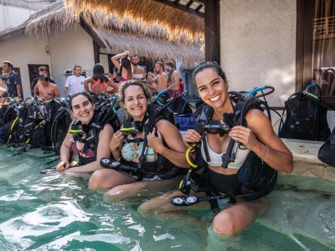 Manta Dive Gili Trawangan: Open Water Course - Prohibited Activities