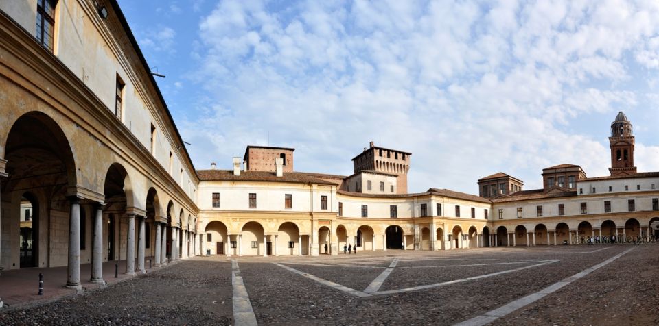 Mantua: 2-Hour Guided Walking Tour - Rotonda Di San Lorenzo and Santandrea