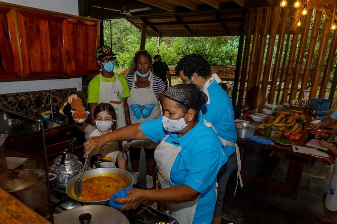 Manuel Antonio Local Cooking Class With Botanical Garden Tour - Itinerary and Activities