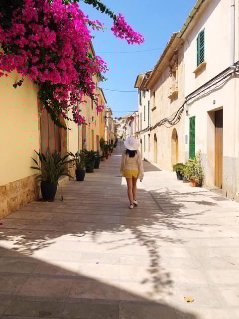 Marbella: Express Walk With a Local in 60 Minutes - Exploring Marbellas Golden Beaches and Coastal Charm