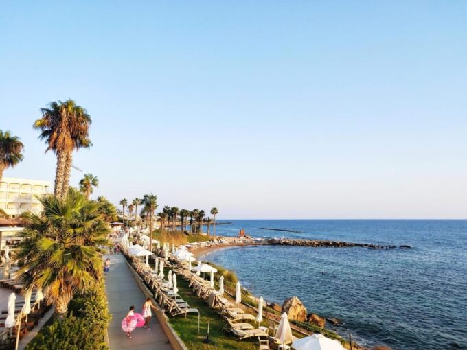 Marbella: Express Walk With a Local in 60 Minutes - Tour Details and Booking Information