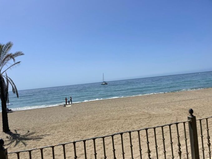 Marbella: Guided Bike Tour With Tapas Tasting and Drinks - Historical Sites and Attractions