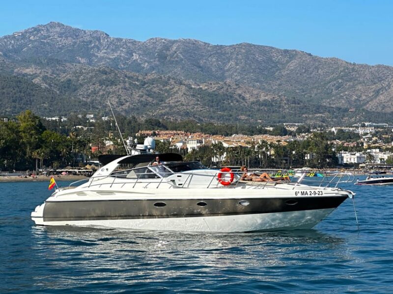 Marbella: Private Cruise in Luxury Yacht - Attentive Crew and Customer Ratings