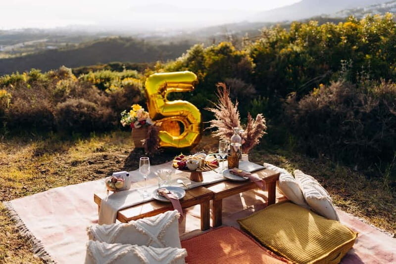 Marbella: Private Luxury Pop-Up Picnic - Key Points