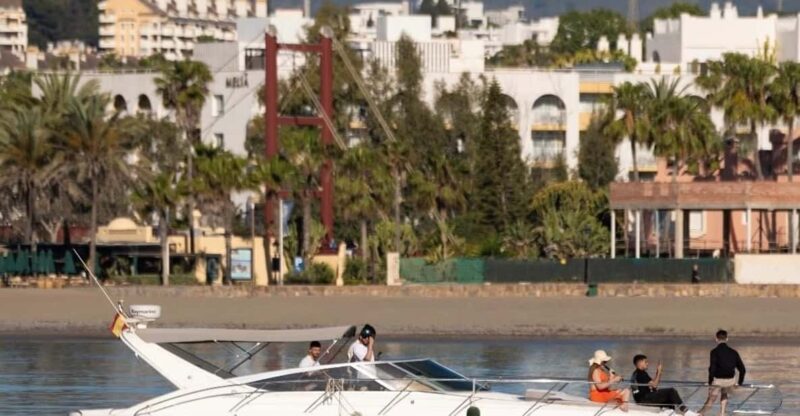 Marbella: Puerto Banús 2-Hour Dolphin Watching Cruise - Cruise Highlights