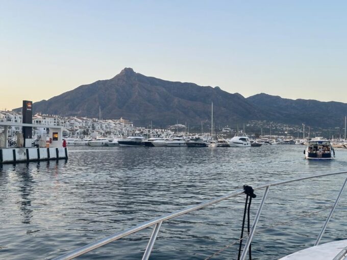 Marbella: Shared Cruise 2-4 Hours on Luxury Yacht Maximum 10 Pax. - Language Options