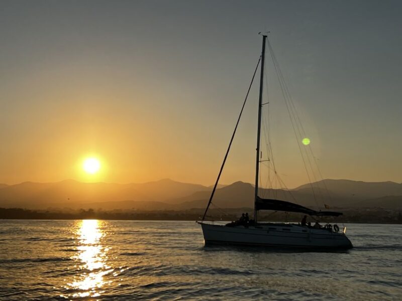 Marbella: Sunset Sailing Trip With Drinks and Snacks - Scenery