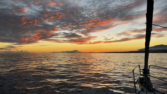Marbella: Sunset Sailing Trip With Drinks and Snacks - Unique Moments
