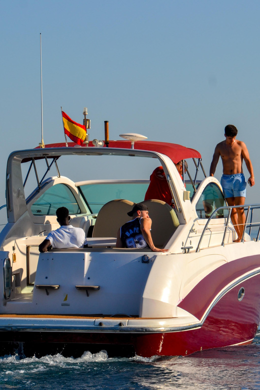 Marbella: Views From a Yacht for One or Two Hours - Inclusions