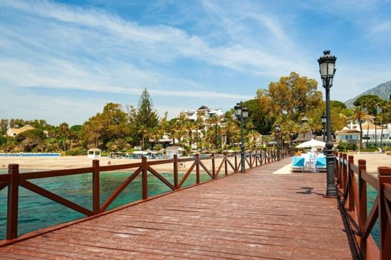 Marbella : Walking Custom Tour With a Local Guide - Key Points