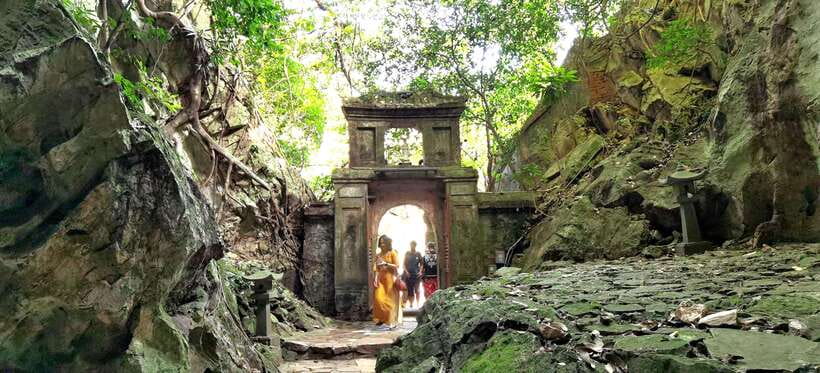 Marble Mountains - Lady Buddha - Coconut Village & Hoi An - Discovering the Marble Mountains