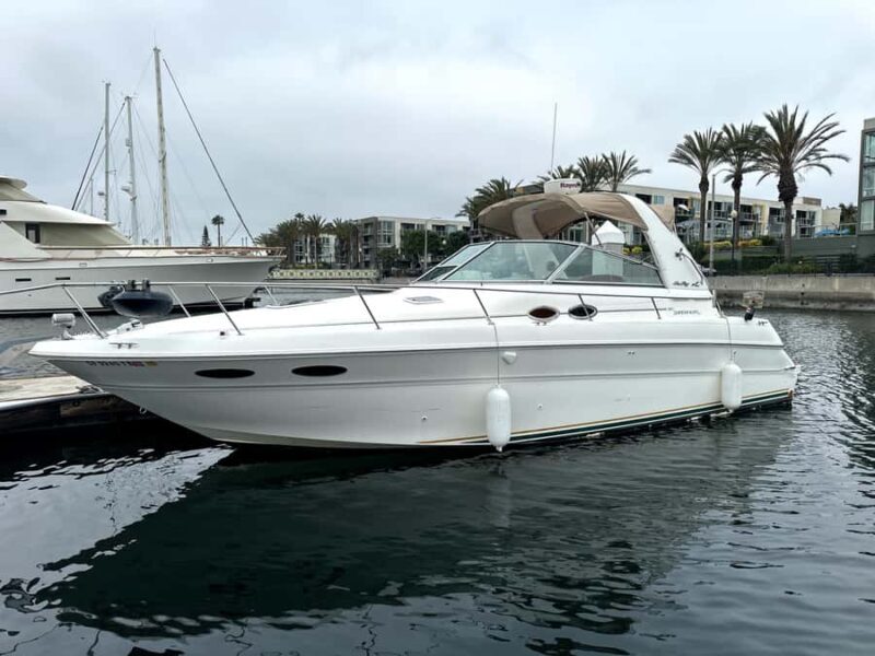Marina Del Rey: Luxury Yacht Rental with Captain - Key Points