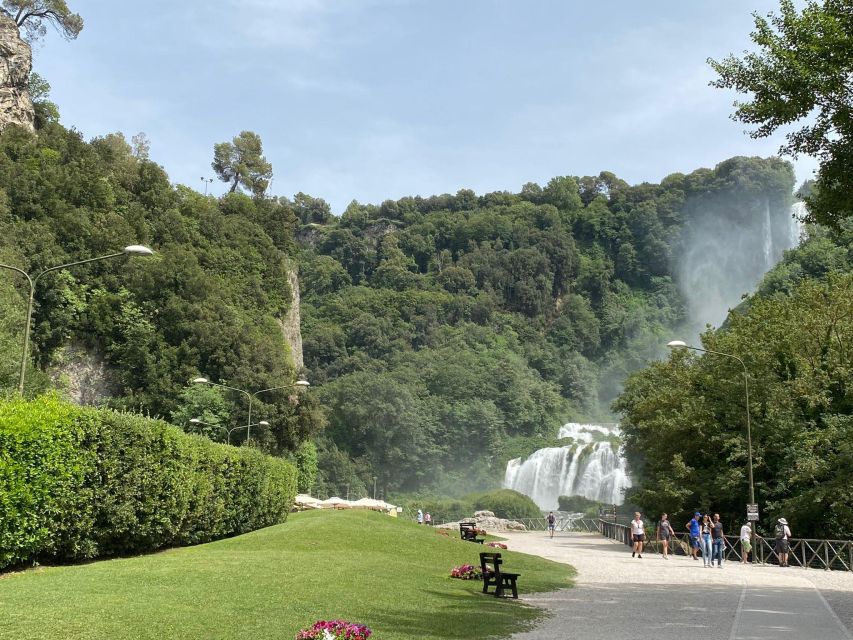 Marmore Falls: Guided Walking Tour With Lunch - Private Guide for the Tour