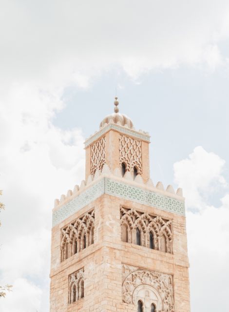 Marrakech: 2 Hours Koutobia & Medrassa Private Walking Tour - Exploring Koutoubia Mosque
