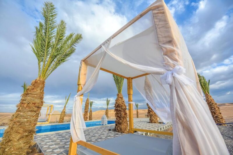 Marrakech : Agafay Day Pool Access and Lunch - Accessibility and Language Options
