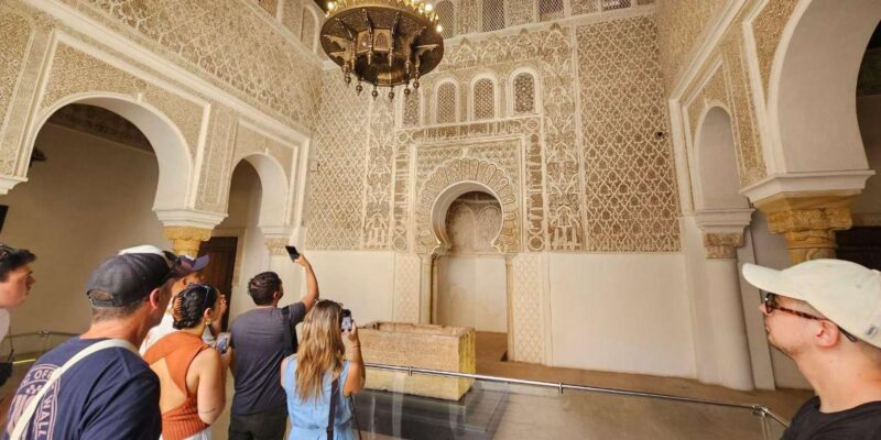 Marrakech: Bahia Palace, Spice Workshop, and Souks Tour.. - Taking in the Souks