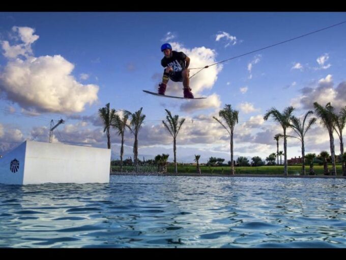 Marrakech: Cable Wakeboarding Experience - Scenic Setting and Backdrop
