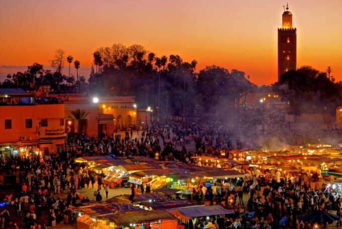 Marrakech: Cooking Class in Marrakech by Chef Ayoub - Henna Hand Decoration With Family