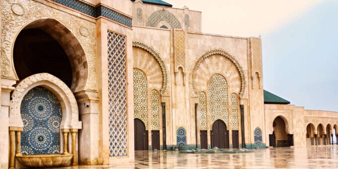 Marrakech: Day Trip to Casablanca With Mosque Visit - Getting to Casablanca