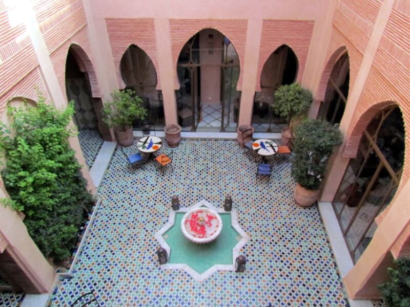 Marrakech Day Trip With Amazing Tour Guide - Relaxing in the Jardin Majorelle