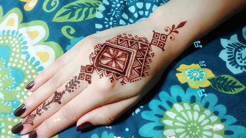 Marrakech: Henna Experience With Snacks and Transportation - Booking and Cancellation Policy