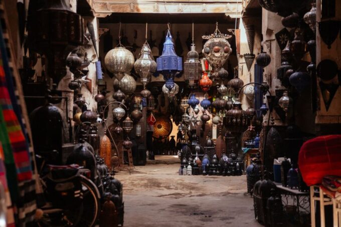 Marrakech: Live Like a Local Private Tour With Tea and Snack - Inclusions, Meeting Details, and Customer Feedback