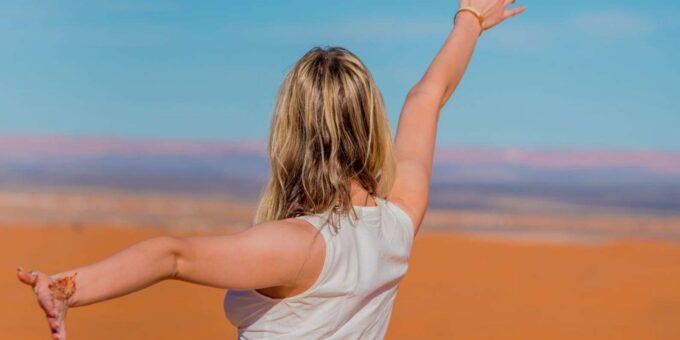 Marrakech: Merzouga Sahara 3-Day Trip With Camping and Hotel - Discovering Todgha Gorges and Erg Chebbi