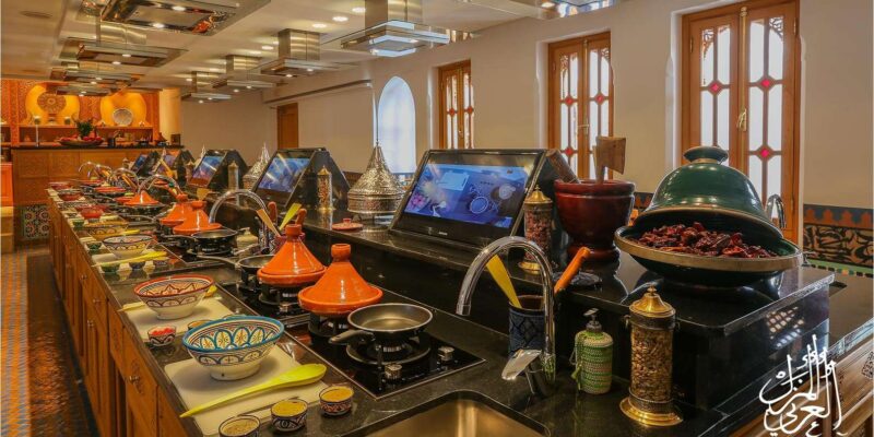 Marrakech: Moroccan Cooking Workshop at La Maison Arabe - Pricing and Language Options