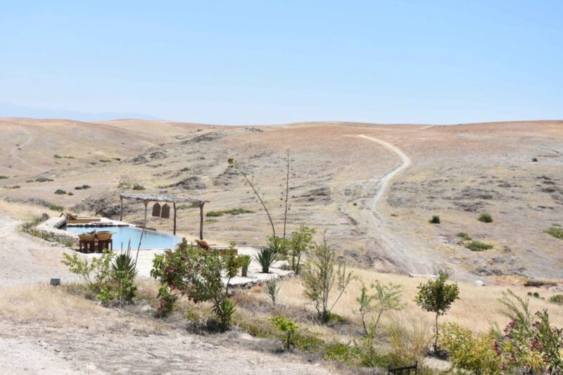 Marrakech: Private Day Trip Desert Agafay & Atlas Mountains - Delightful Lunch Experience