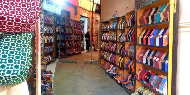 Marrakech Souk Tour: Discover Moroccan Arts & Handicrafts - Exploring the Vibrant Souks