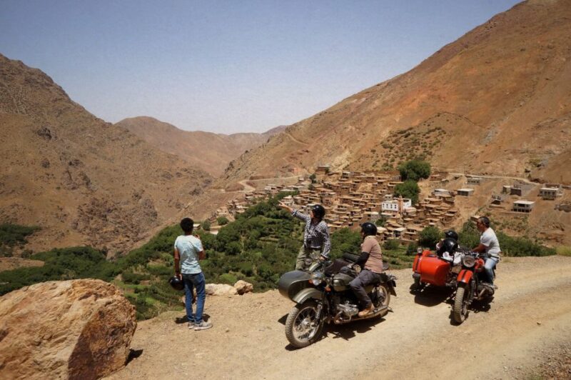 Marrakech: Vintage Sidecar Ride With Local Insights - Discovering the Kasbah and Mellah Districts