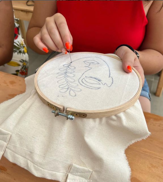 Marrakech Womens Full Day Tour: Embroidery Workshop & Lunch - Included Tour Amenities