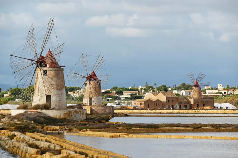 Marsala: Dinner at Mamma Caura Restaurant - The Setting: Salt Pans of Marsala and Trapani